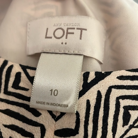 3 for $25! Loft knee length patterned dress, size 10 - Picture 3 of 4